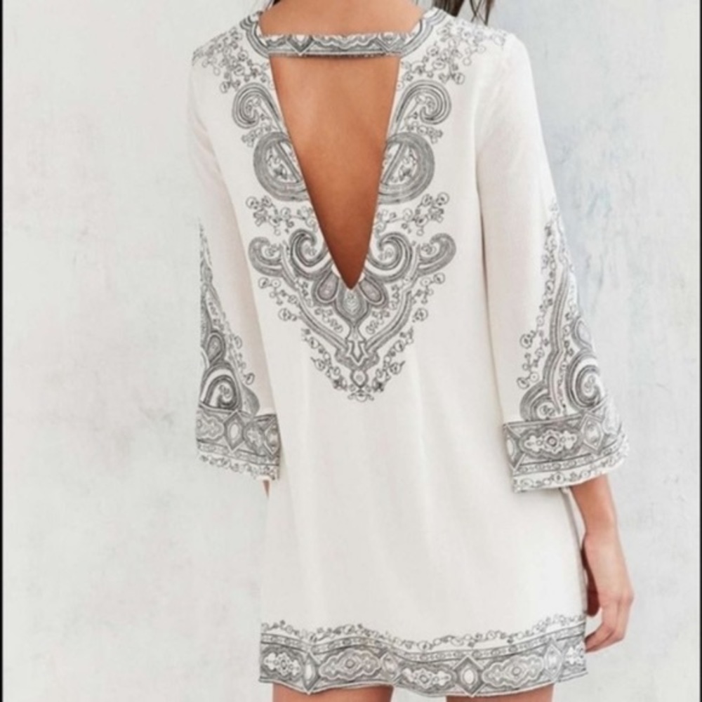 Boho Tunic Dress | Paisley Print Bell Sleeve Shift Dress - Picture 2 of 5